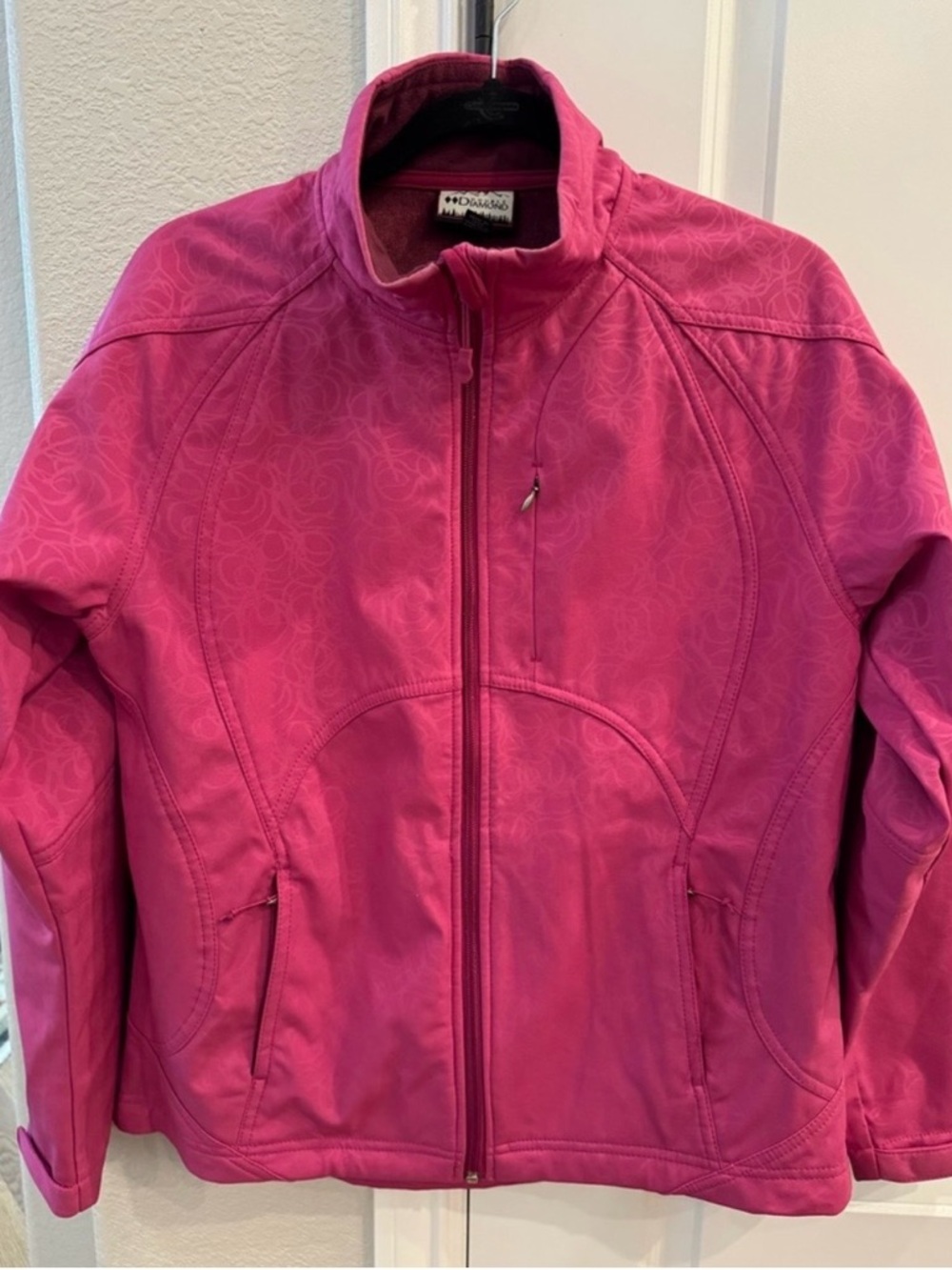 Double Diamond Women's Barbie Hot Pink Softshell Ski Jacket, Size Large.